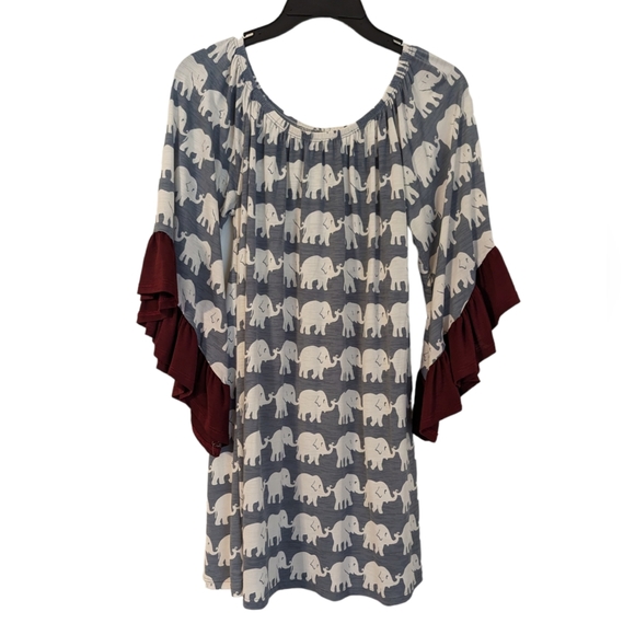 Tops - Bell Sleeve Tunic Gray, White, and Crimson Elephant Size Medium